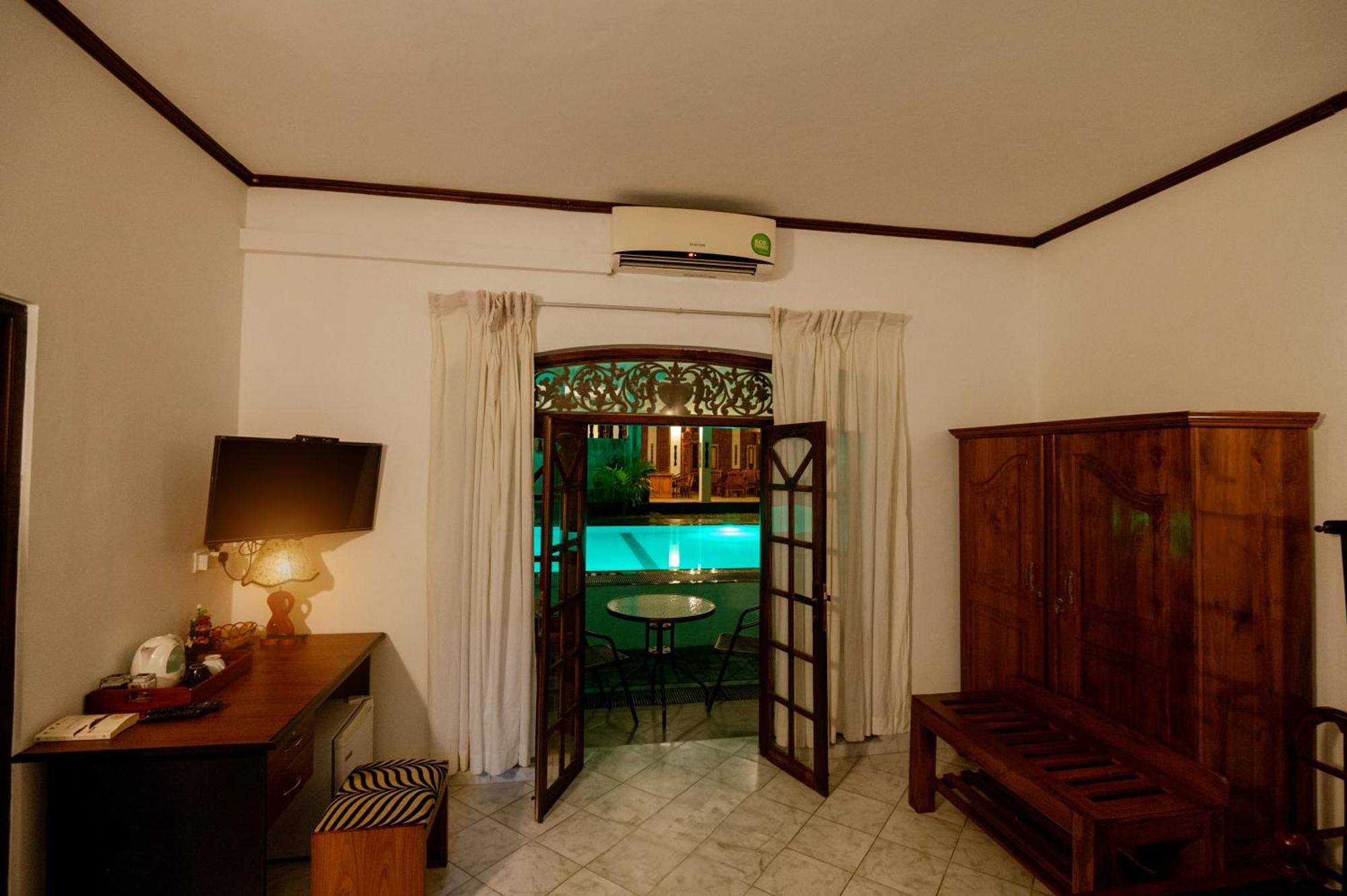 Prince Beach Hotel Bentota Eksteriør bilde