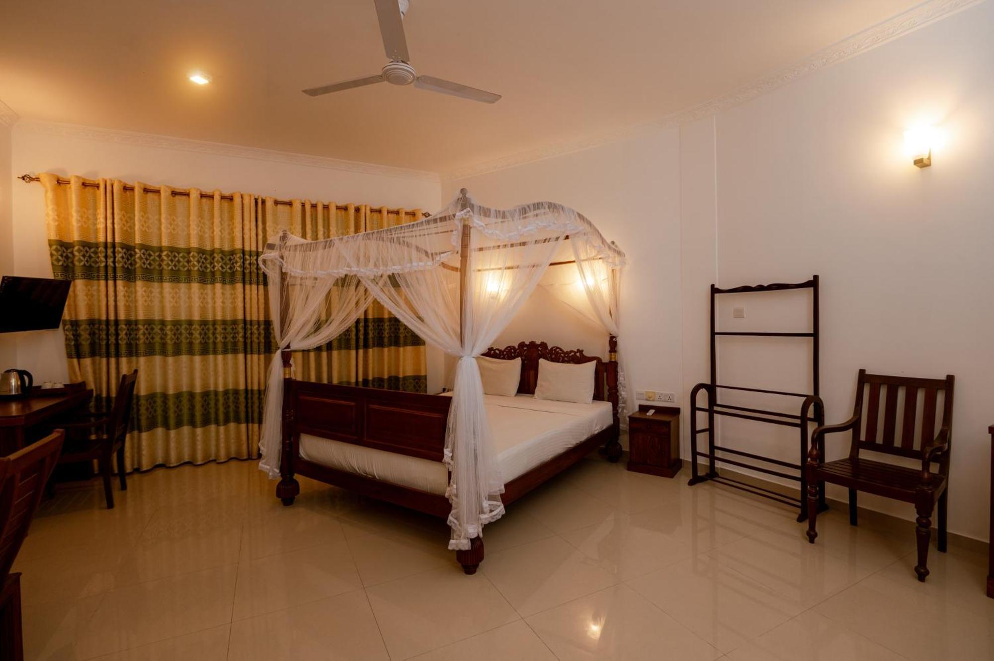 Prince Beach Hotel Bentota Eksteriør bilde