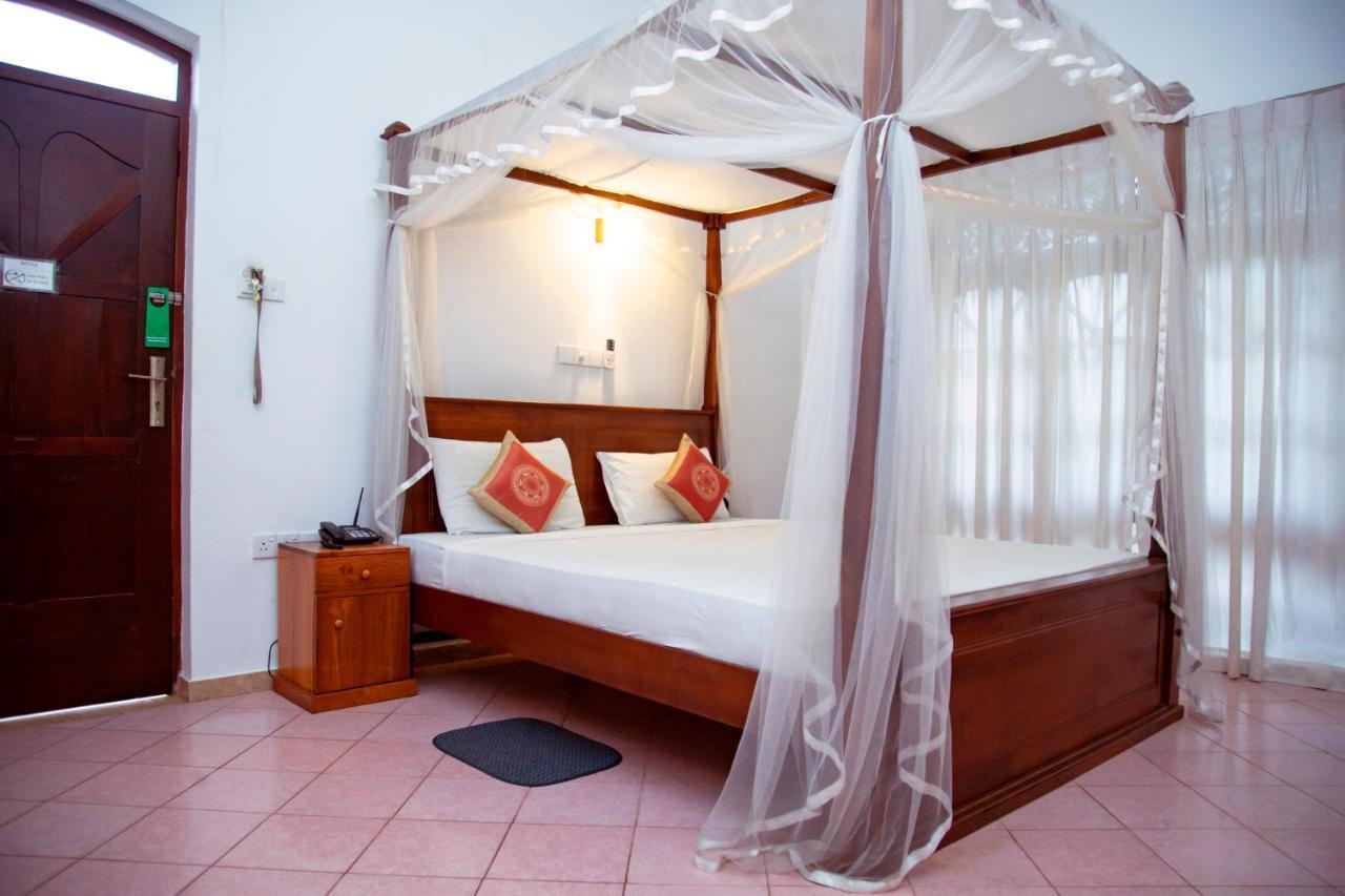 Prince Beach Hotel Bentota Eksteriør bilde