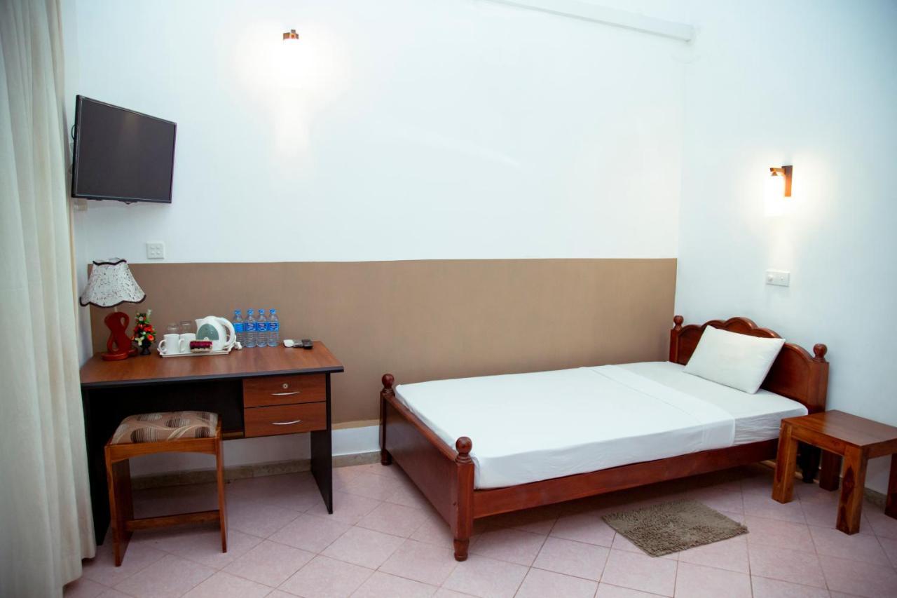 Prince Beach Hotel Bentota Eksteriør bilde