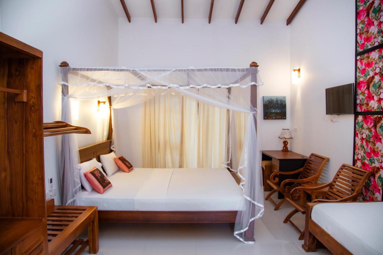 Prince Beach Hotel Bentota Eksteriør bilde