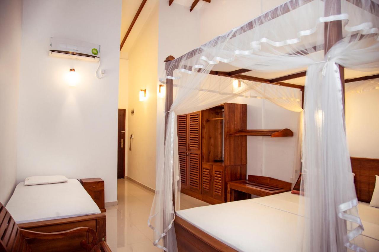 Prince Beach Hotel Bentota Eksteriør bilde