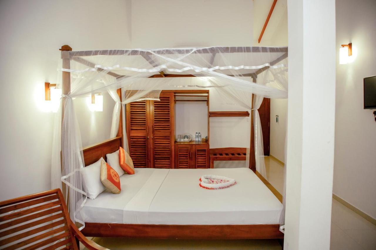 Prince Beach Hotel Bentota Eksteriør bilde