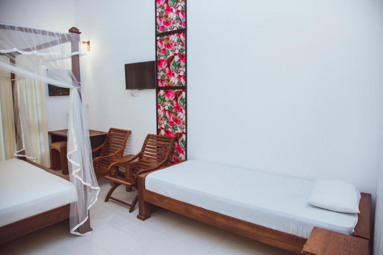 Prince Beach Hotel Bentota Eksteriør bilde